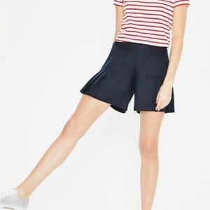 Boden Linen Flutter Shorts in Floral